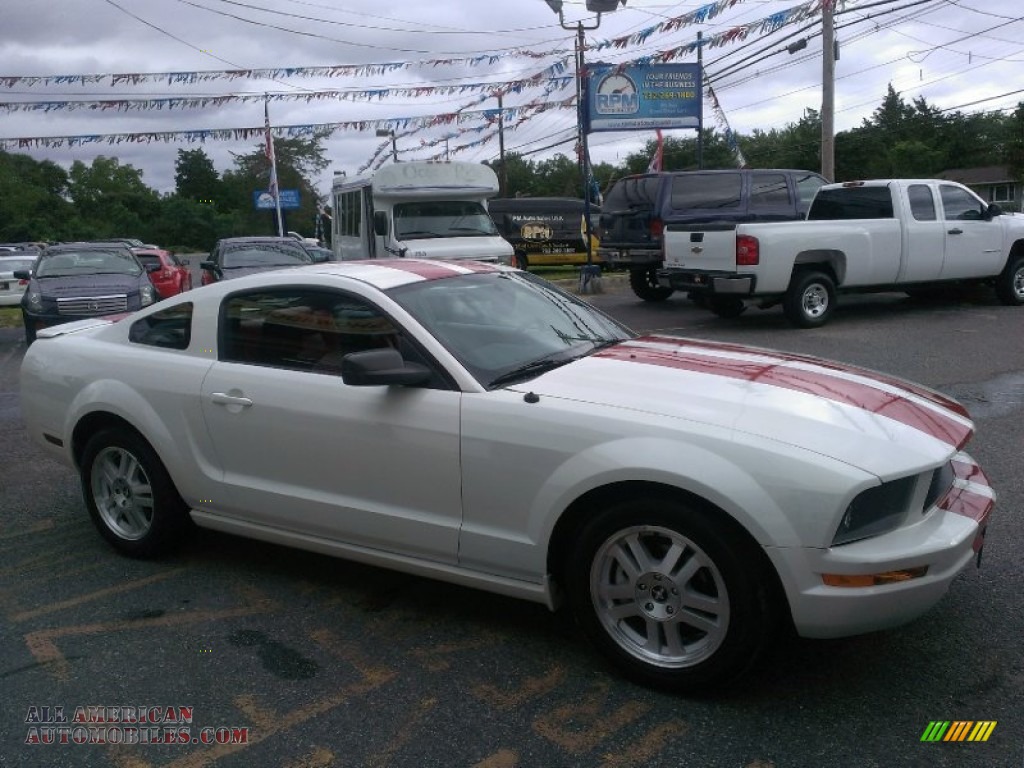 2007 Mustang V6 Premium Coupe - Performance White / Black/Red photo #13
