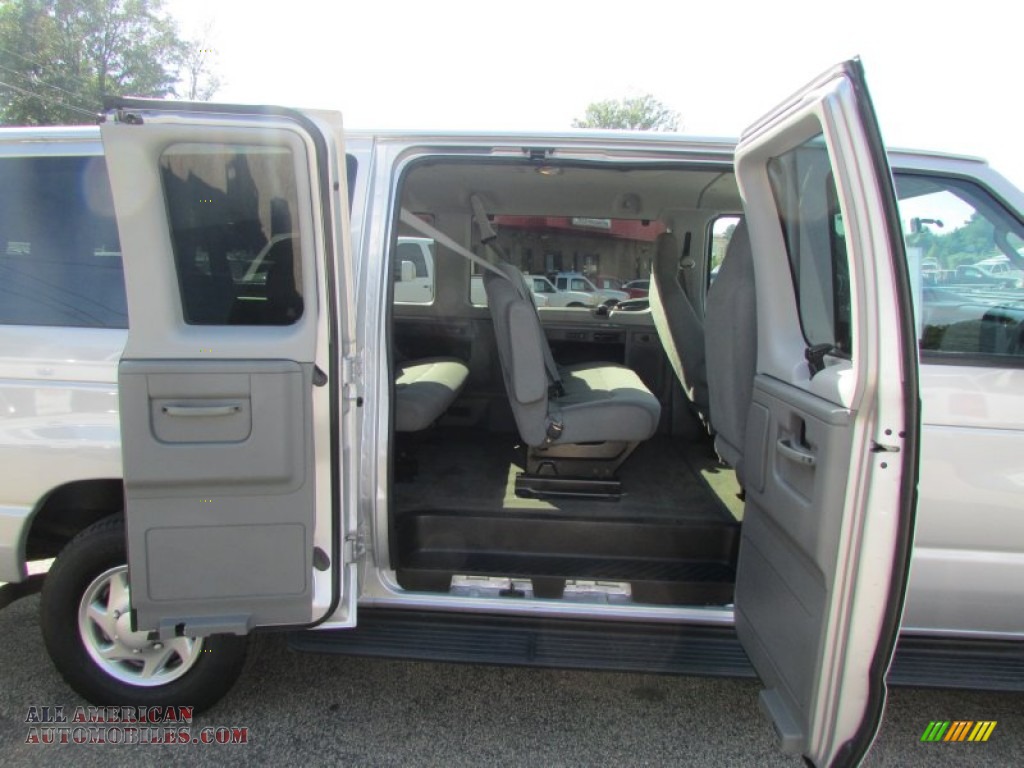 2013 E Series Van E350 XLT Extended Passenger - Ingot Silver Metallic / Medium Flint photo #11