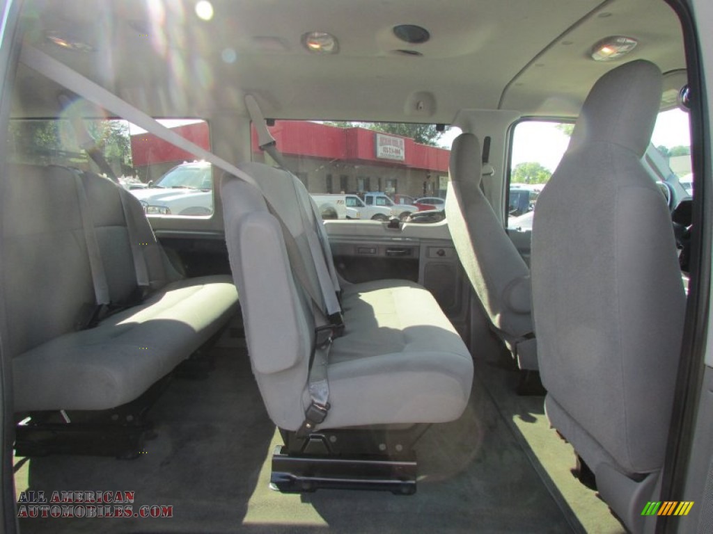 2013 E Series Van E350 XLT Extended Passenger - Ingot Silver Metallic / Medium Flint photo #12