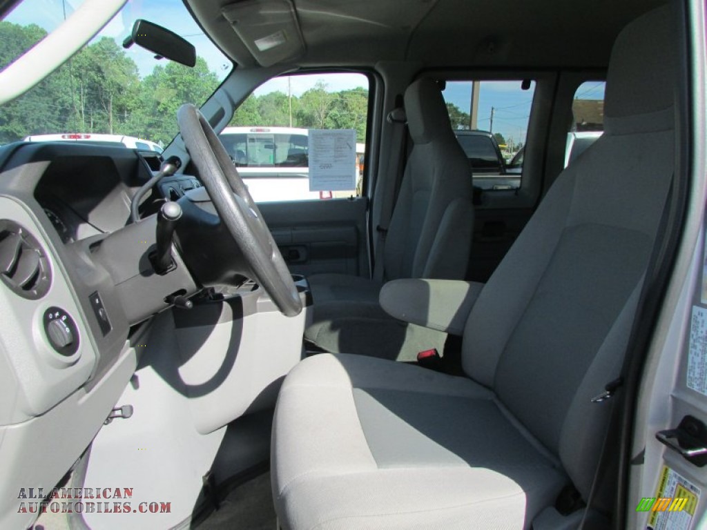 2013 E Series Van E350 XLT Extended Passenger - Ingot Silver Metallic / Medium Flint photo #39