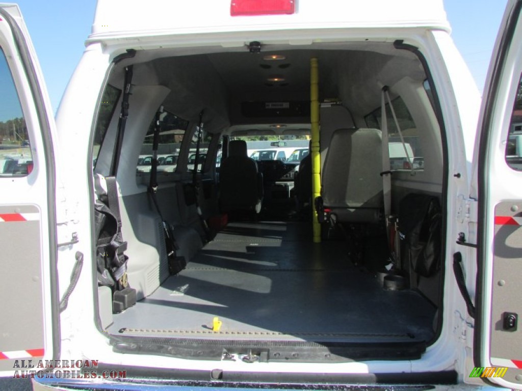 2010 E Series Van E350 XLT Passenger Extended - Oxford White / Medium Flint photo #9
