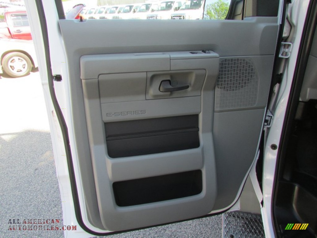 2010 E Series Van E350 XLT Passenger Extended - Oxford White / Medium Flint photo #38