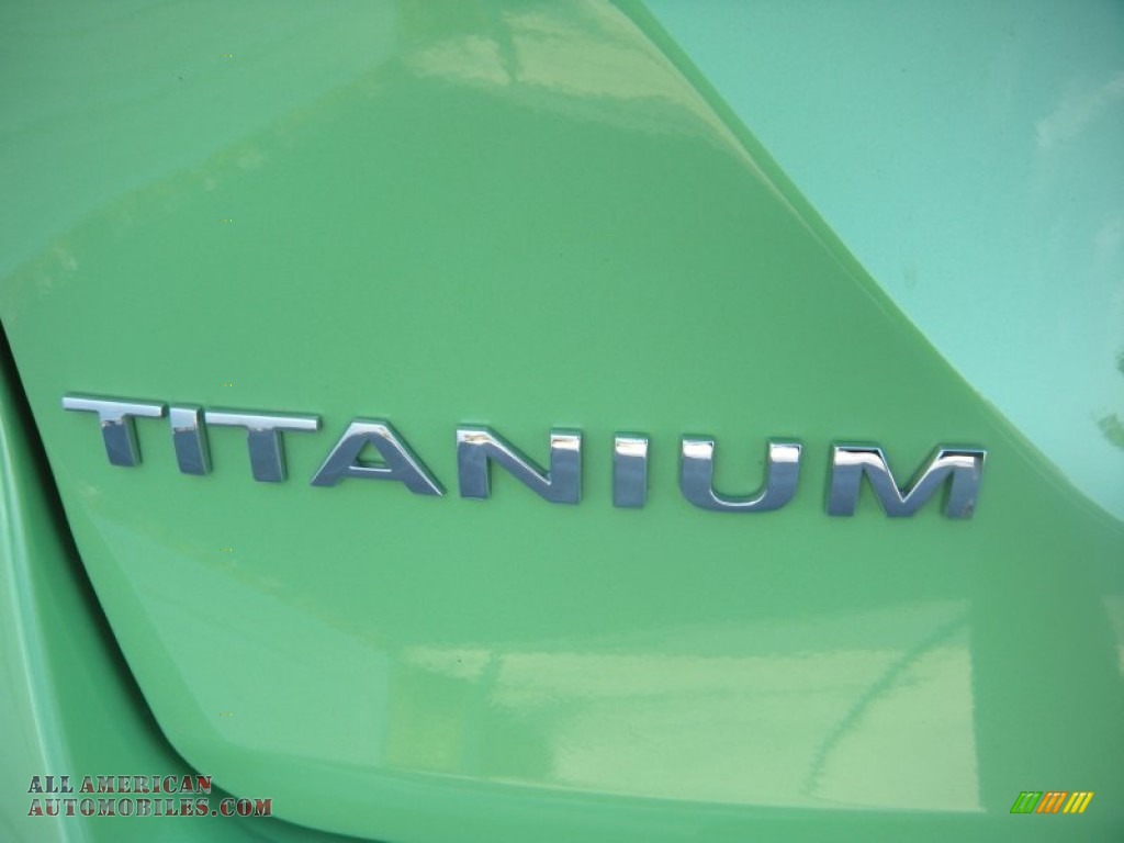 2014 Fiesta Titanium Sedan - Green Envy / Charcoal Black photo #15