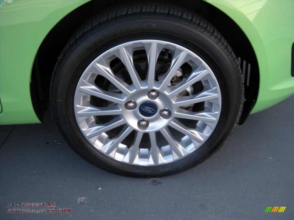 2014 Fiesta Titanium Sedan - Green Envy / Charcoal Black photo #17