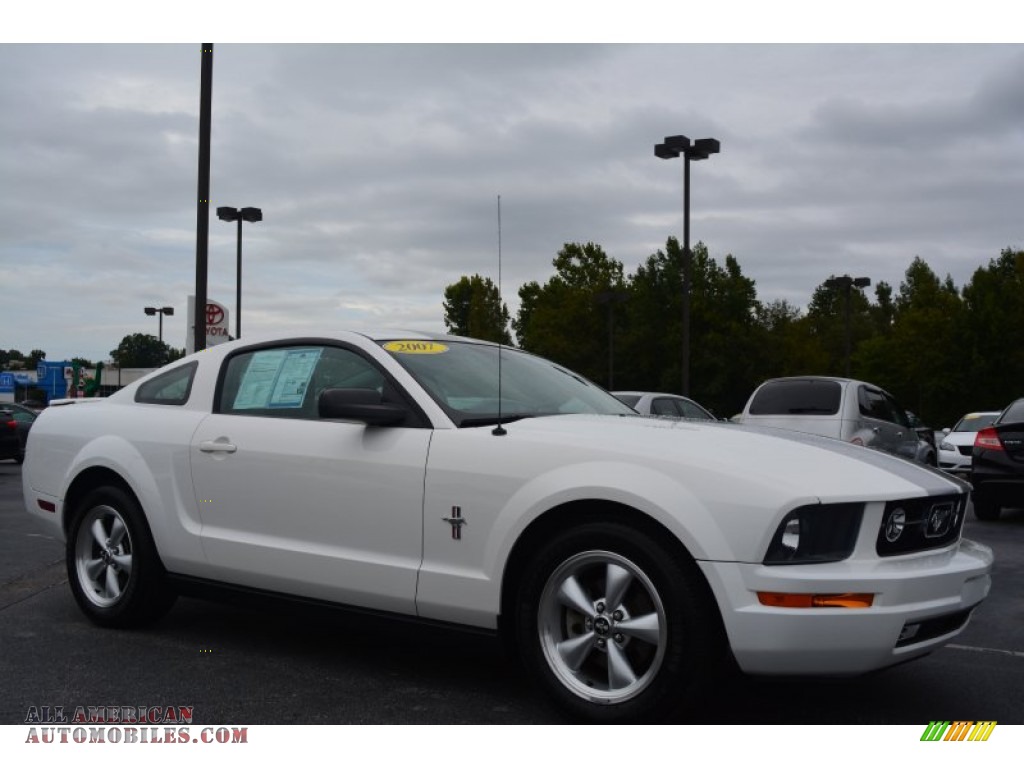 2007 Mustang V6 Premium Coupe - Performance White / Light Graphite photo #1