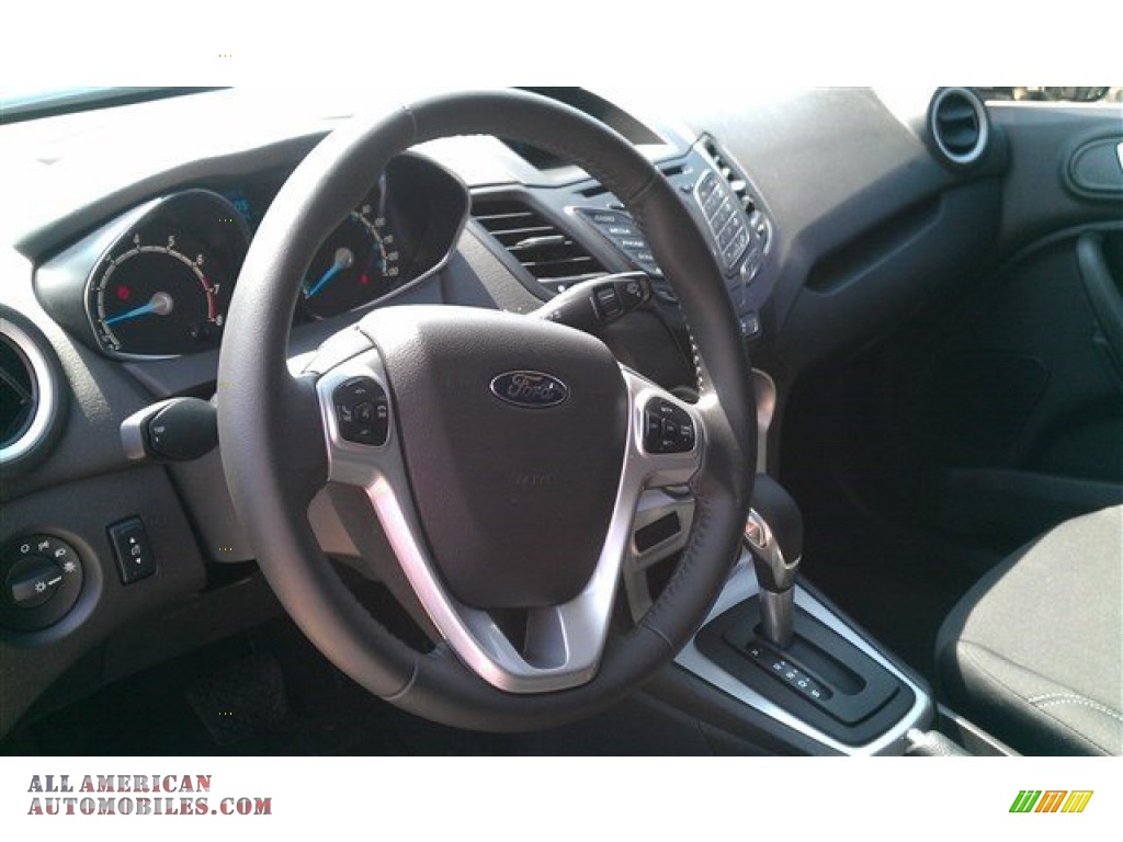 2014 Fiesta SE Hatchback - Ingot Silver / Charcoal Black photo #19