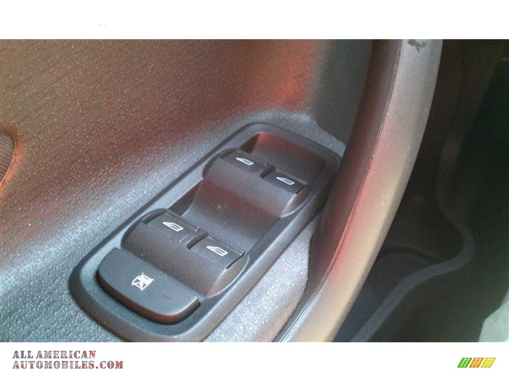 2014 Fiesta SE Hatchback - Ingot Silver / Charcoal Black photo #22