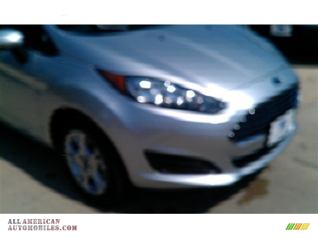2014 Fiesta SE Hatchback - Ingot Silver / Charcoal Black photo #36