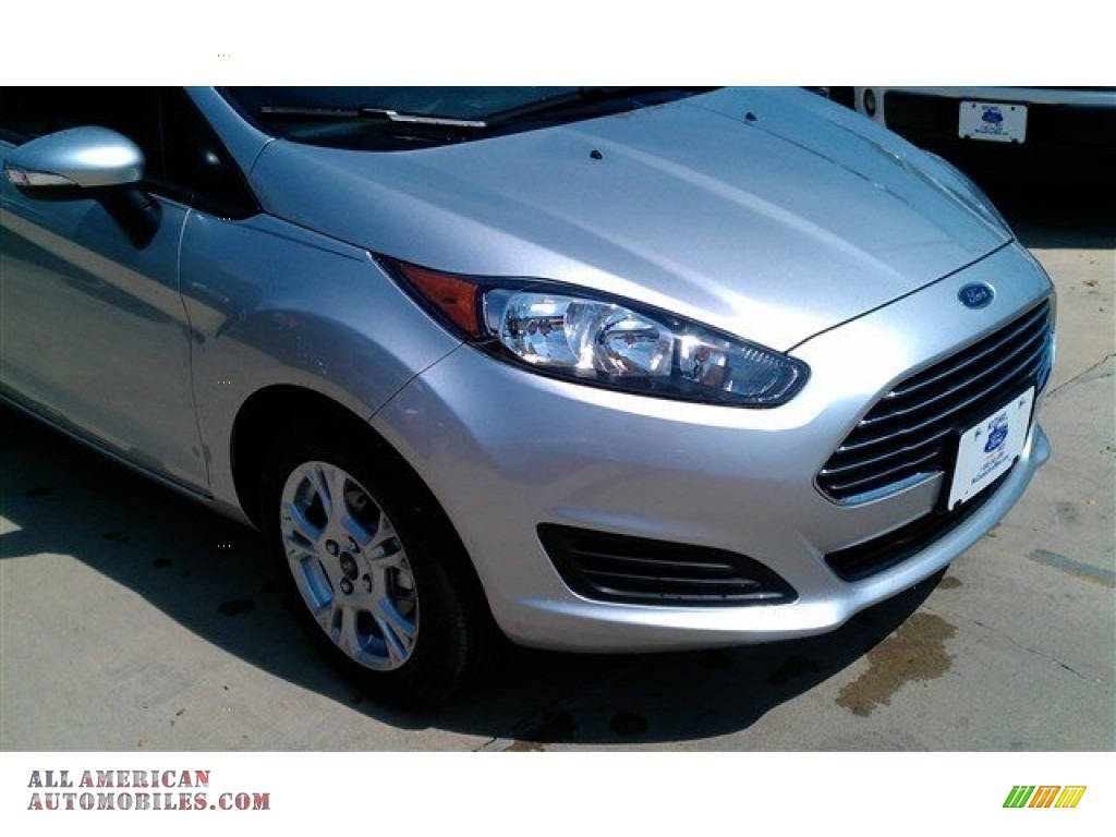 2014 Fiesta SE Hatchback - Ingot Silver / Charcoal Black photo #37