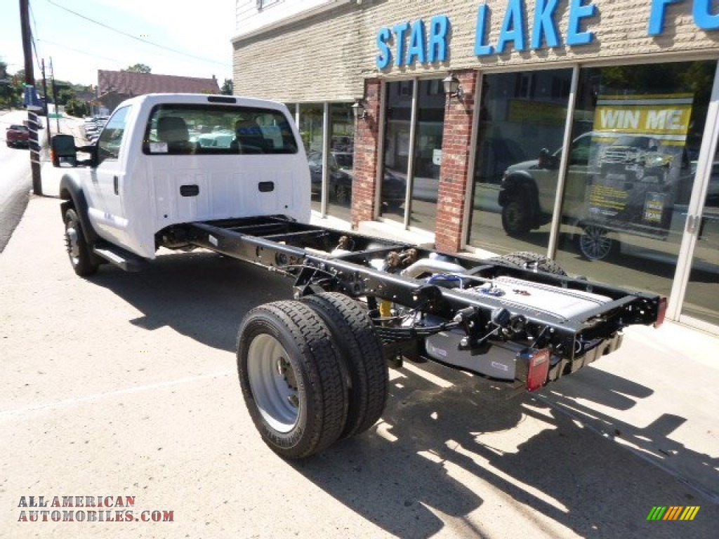 2015 F550 Super Duty XL Regular Cab 4x4 Chassis - Oxford White / Steel photo #8