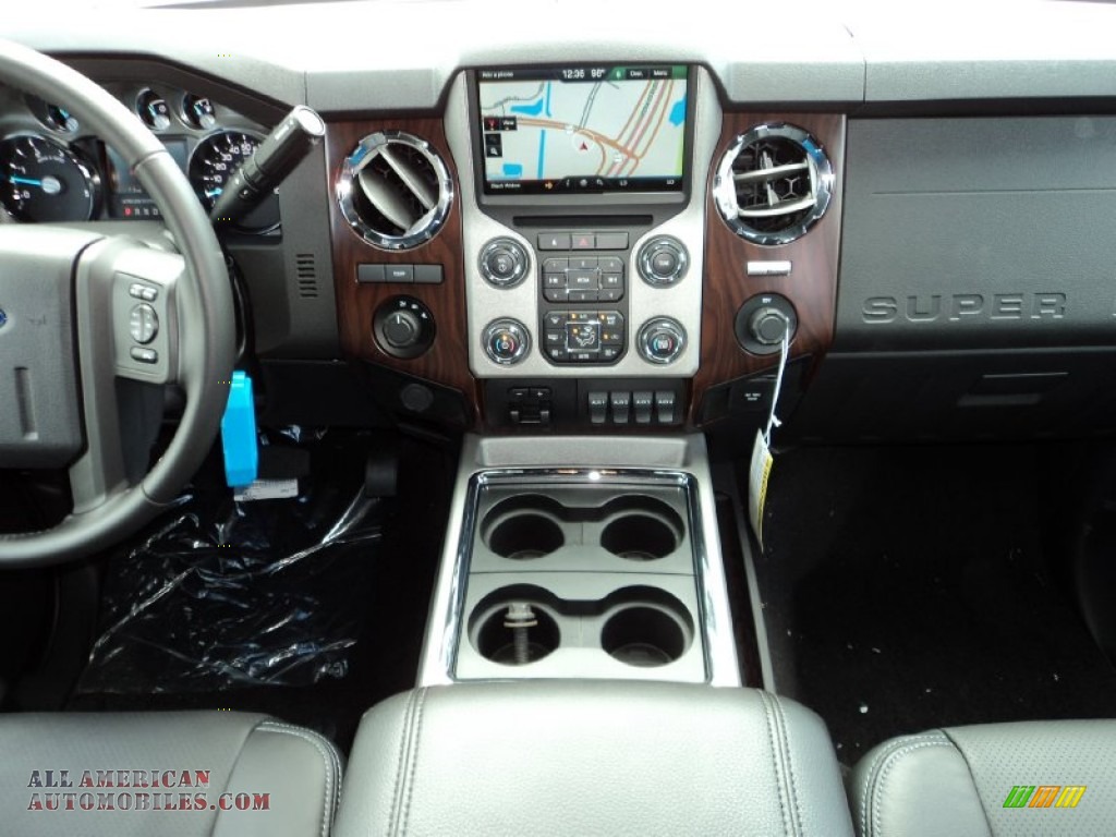 2015 F550 Super Duty Lariat Crew Cab 4x4 Chassis - Ingot Silver Metallic / Black photo #29