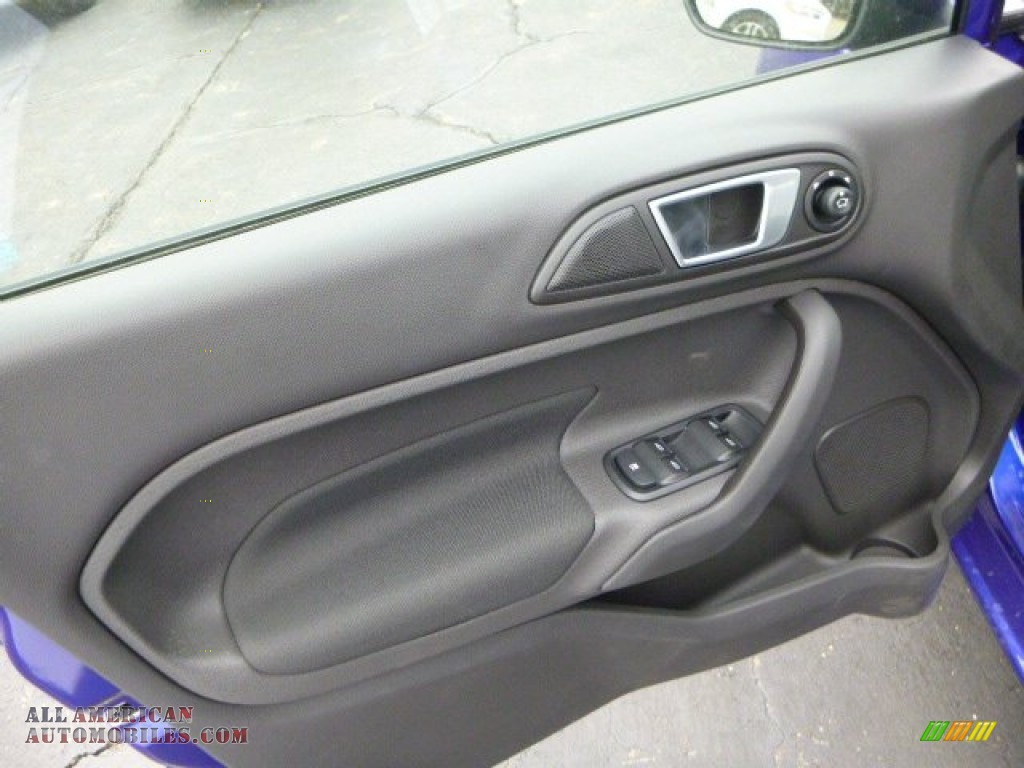 2015 Fiesta SE Sedan - Perfomance Blue / Charcoal Black photo #11