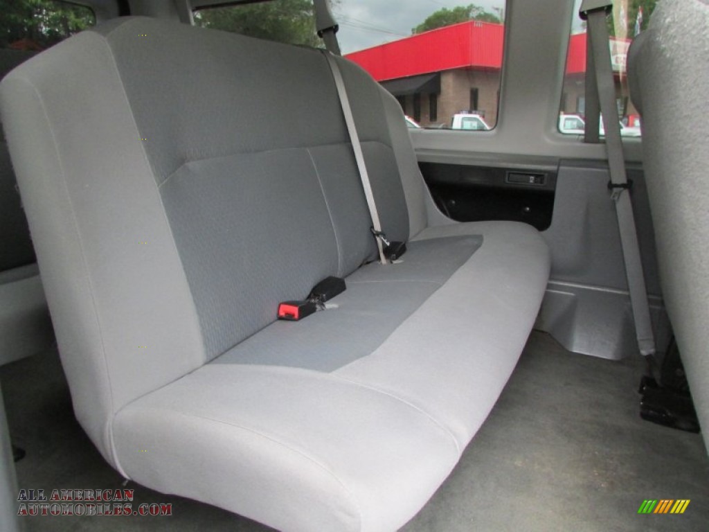 2011 E Series Van E350 XLT Passenger - Ingot Silver Metallic / Medium Flint photo #18