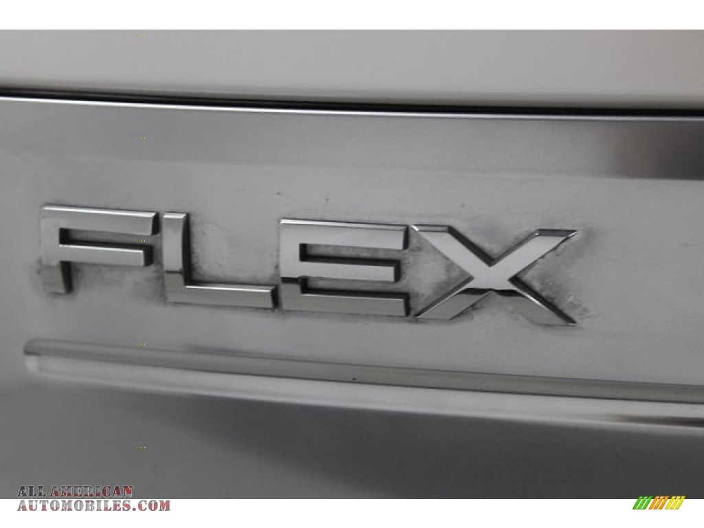 2010 Flex Limited - White Platinum Tri-Coat Metallic / Medium Light Stone photo #9