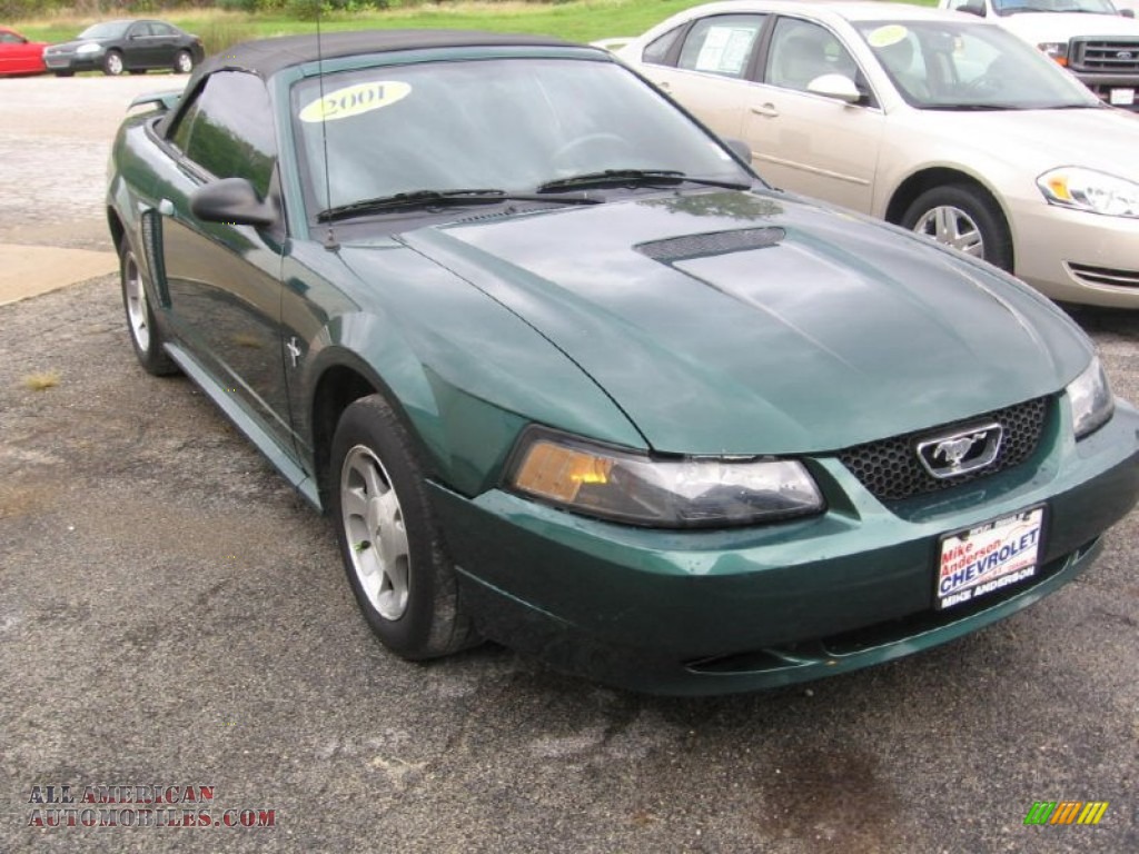 2001 Mustang V6 Convertible - Tropic Green metallic / Medium Parchment photo #1
