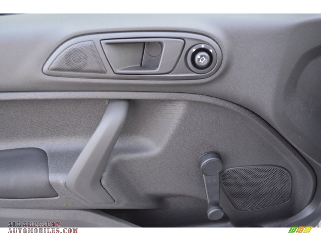 2015 Fiesta S Sedan - Ingot Silver Metallic / Charcoal Black photo #5