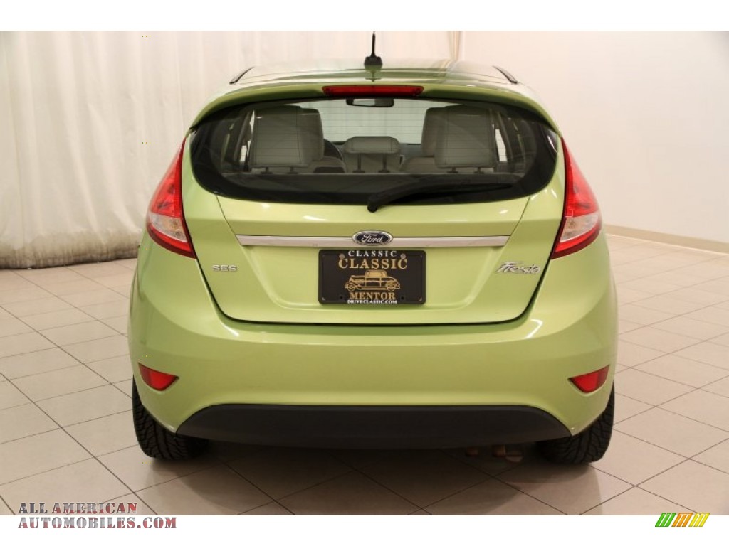 2011 Fiesta SES Hatchback - Lime Squeeze Metallic / Cashmere/Charcoal Black Leather photo #14