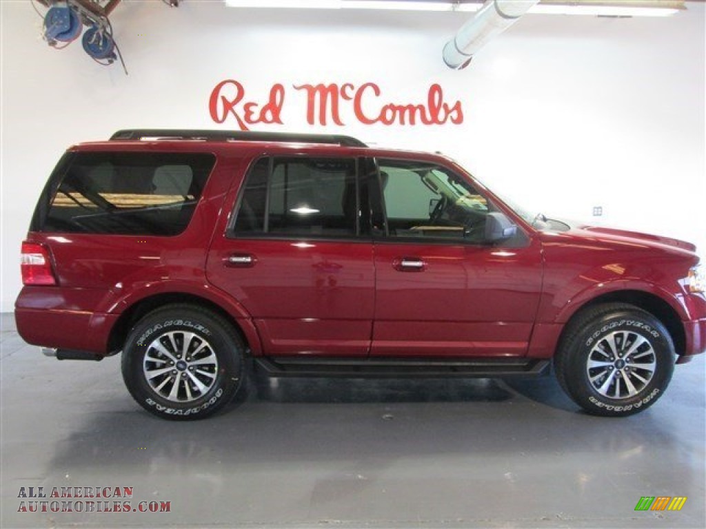 2015 Expedition XLT - Ruby Red Metallic / Dune photo #10