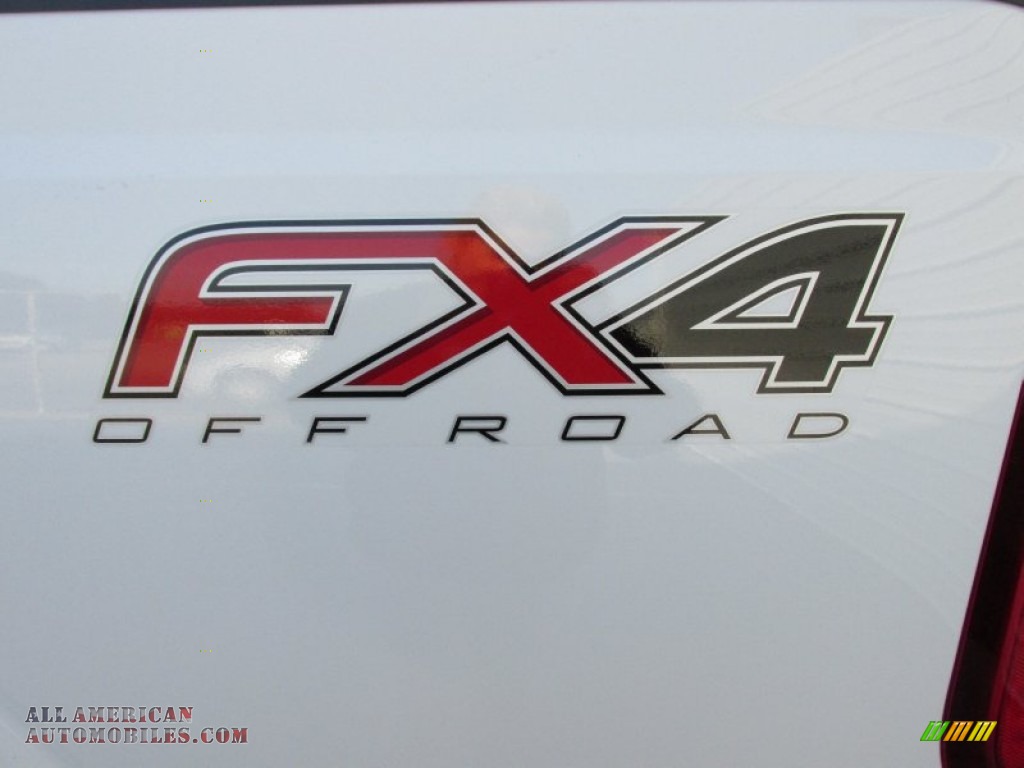 2015 F250 Super Duty XLT Crew Cab 4x4 - Oxford White / Steel photo #17