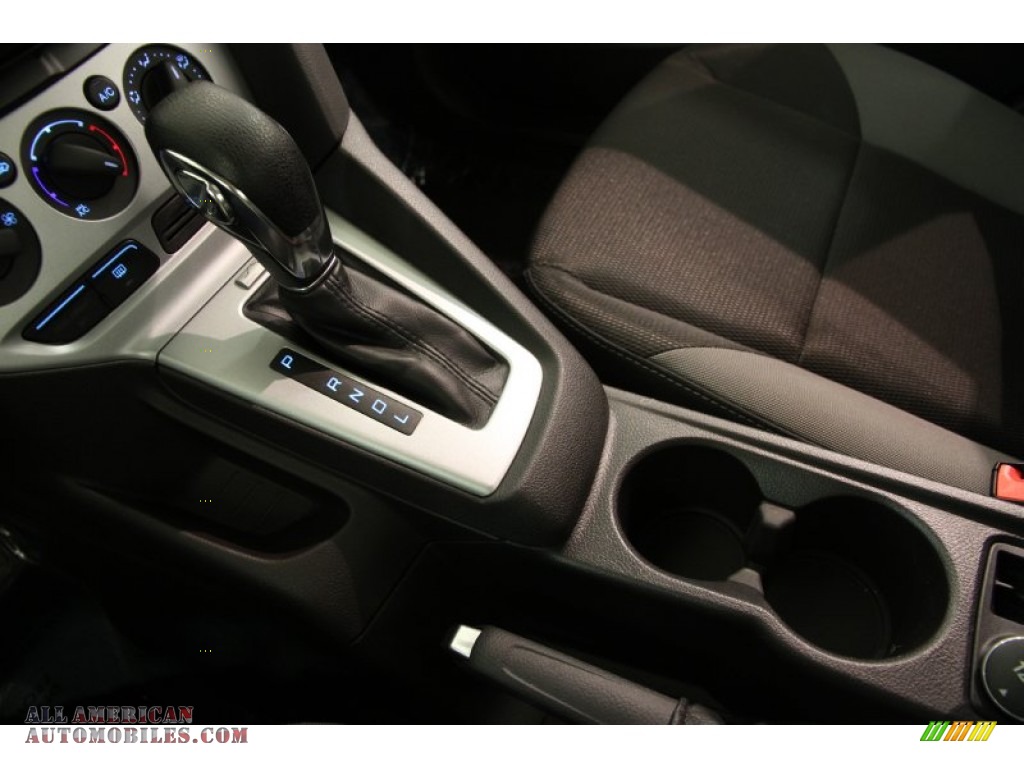 2013 Focus SE Sedan - Sterling Gray / Charcoal Black photo #10