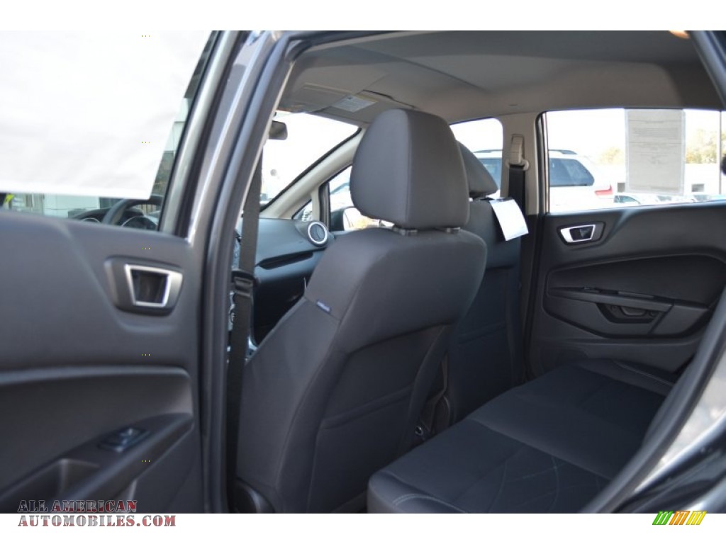 2015 Fiesta SE Hatchback - Magnetic Metallic / Charcoal Black photo #8