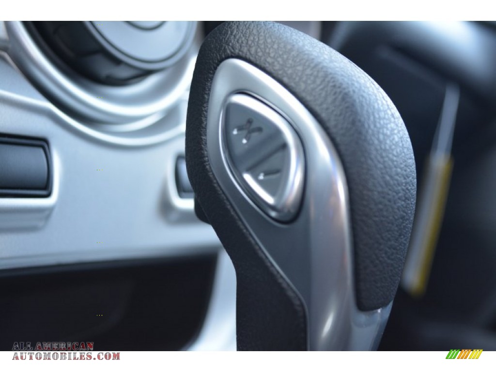 2015 Fiesta SE Hatchback - Magnetic Metallic / Charcoal Black photo #17