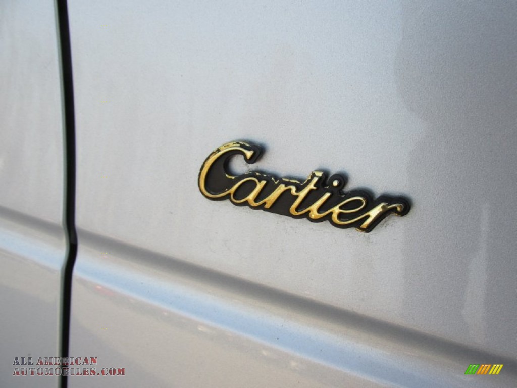 2002 Town Car Cartier - Silver Frost Metallic / Light Graphite photo #4