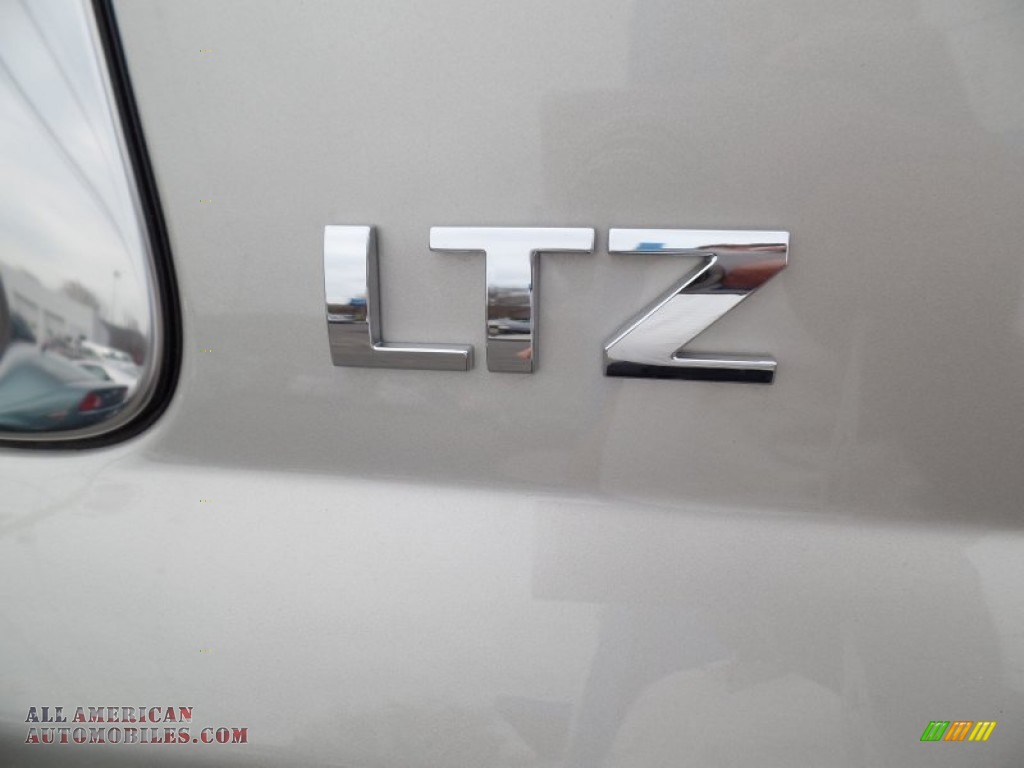 2015 Suburban LTZ 4WD - Champagne Silver Metallic / Cocoa/Mahogany photo #10