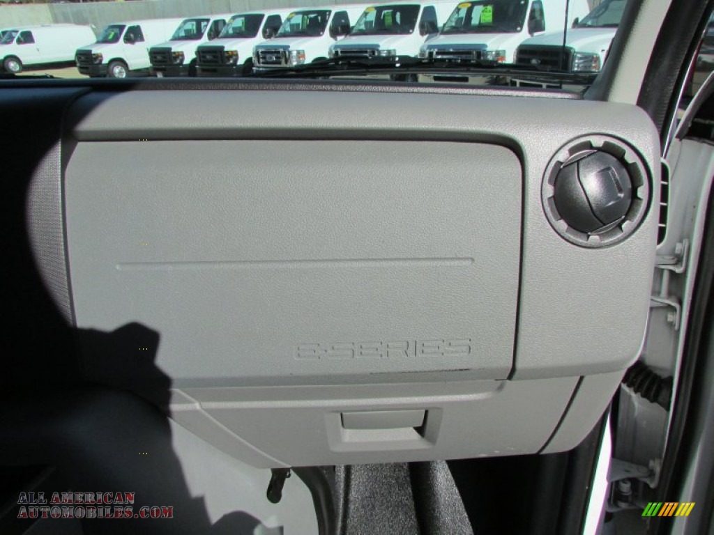 2011 E Series Van E250 Commercial - Oxford White / Medium Flint photo #27