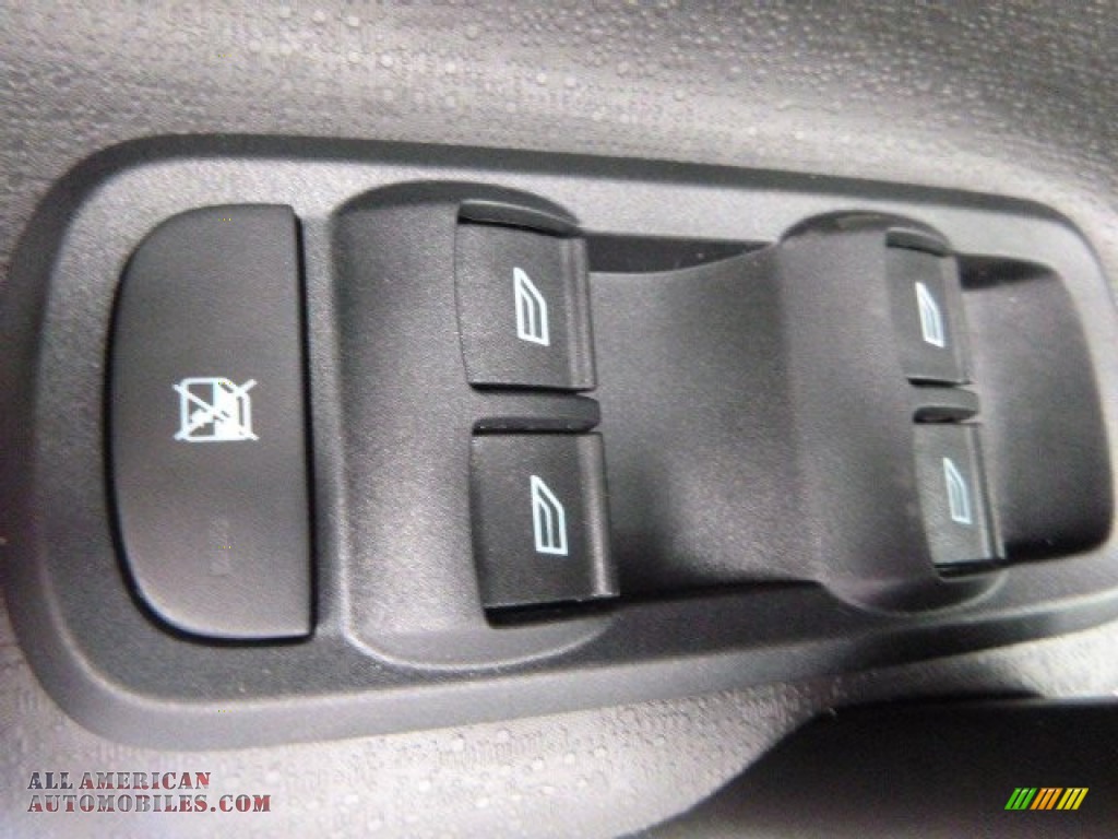2015 Fiesta SE Hatchback - Magnetic Metallic / Charcoal Black photo #11