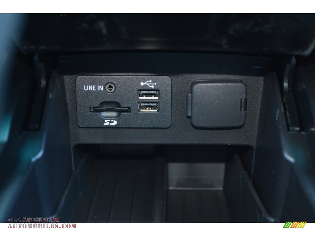2015 Explorer XLT 4WD - Magnetic / Charcoal Black photo #19