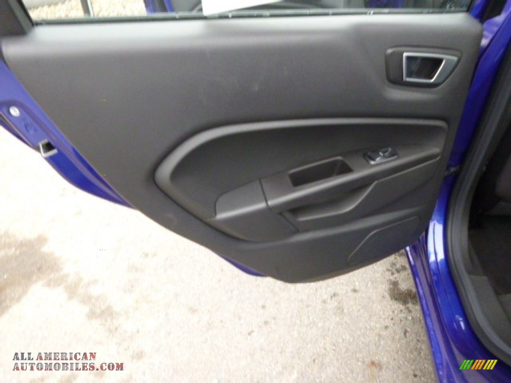 2015 Fiesta SE Sedan - Perfomance Blue / Charcoal Black photo #13