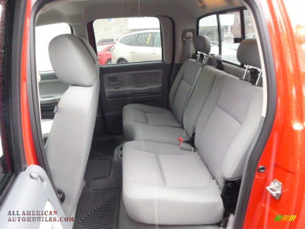 2007 Dakota SLT Quad Cab 4x4 - Flame Red / Medium Slate Gray photo #12
