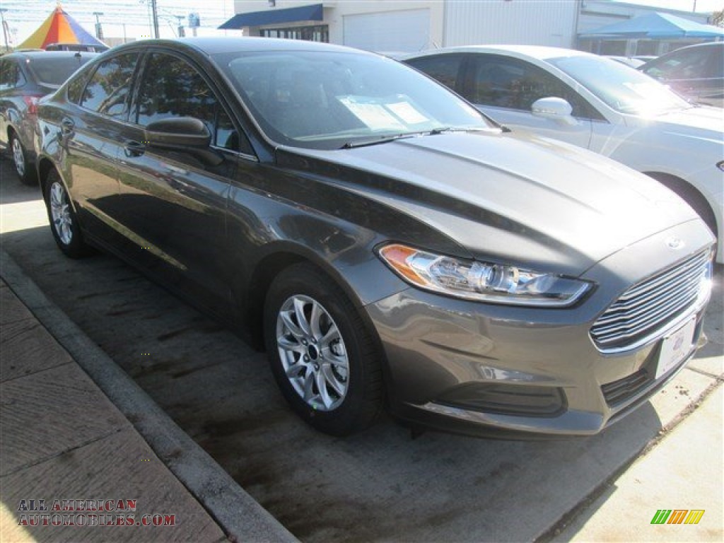 Magnetic Metallic / Earth Gray Ford Fusion S