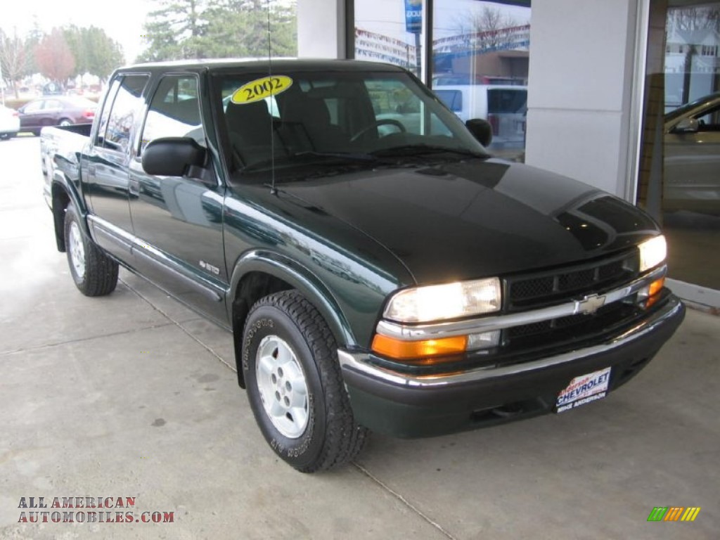 2002 Chevrolet S10 LS Crew Cab 4x4 in Forest Green Metallic 162043