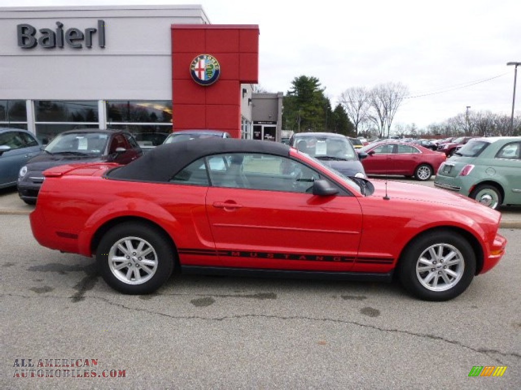 2007 Mustang V6 Premium Convertible - Torch Red / Light Graphite photo #2