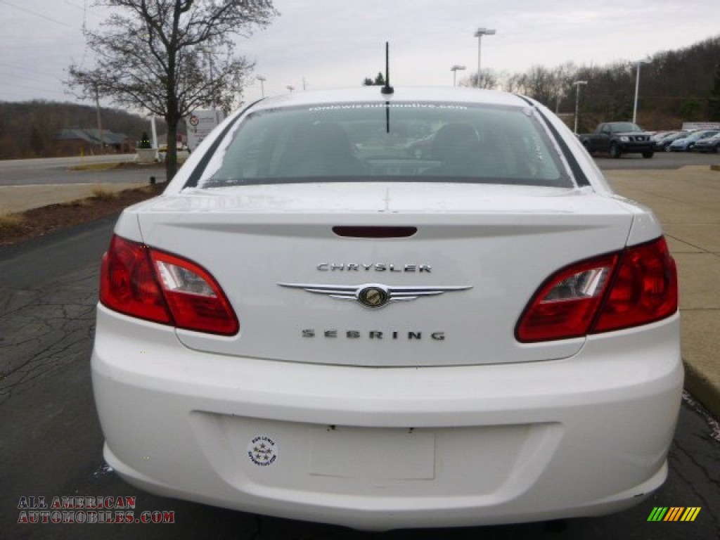 2009 Sebring LX Sedan - Stone White / Dark Slate Gray photo #4