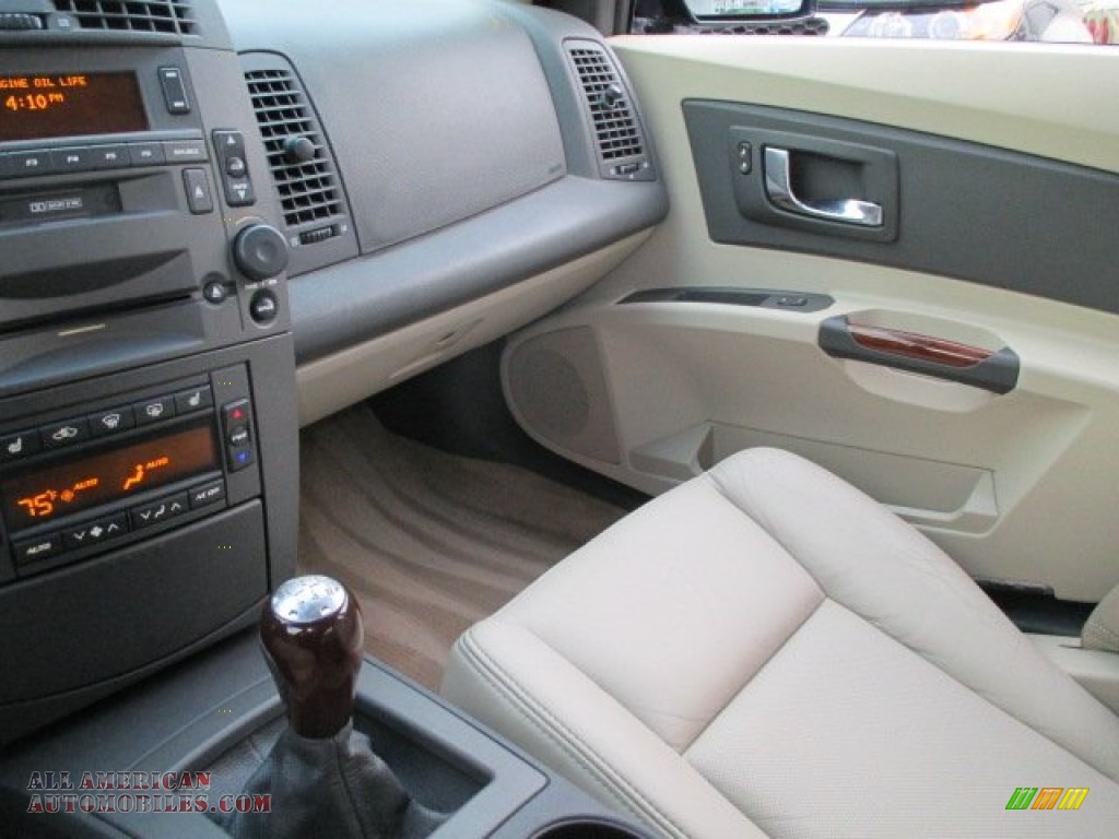 2003 CTS Sedan - Blue Onyx / Light Neutral photo #16